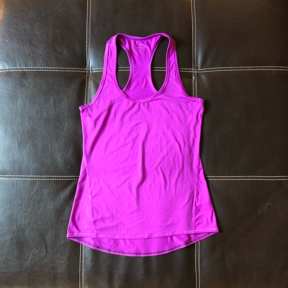 Athleta chi tank hi-low hemline - Picture 2 of 11